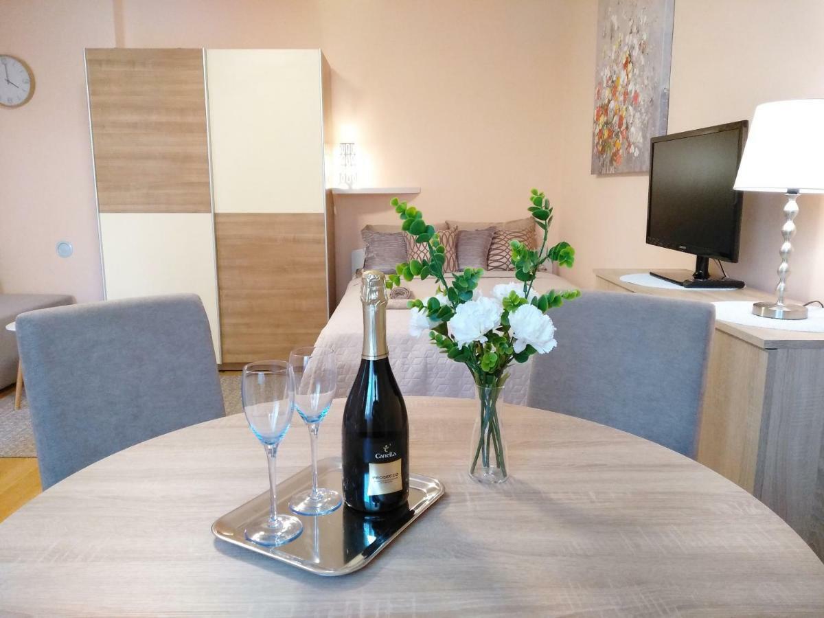 Sunray Studio Apartment Загреб Екстериор снимка